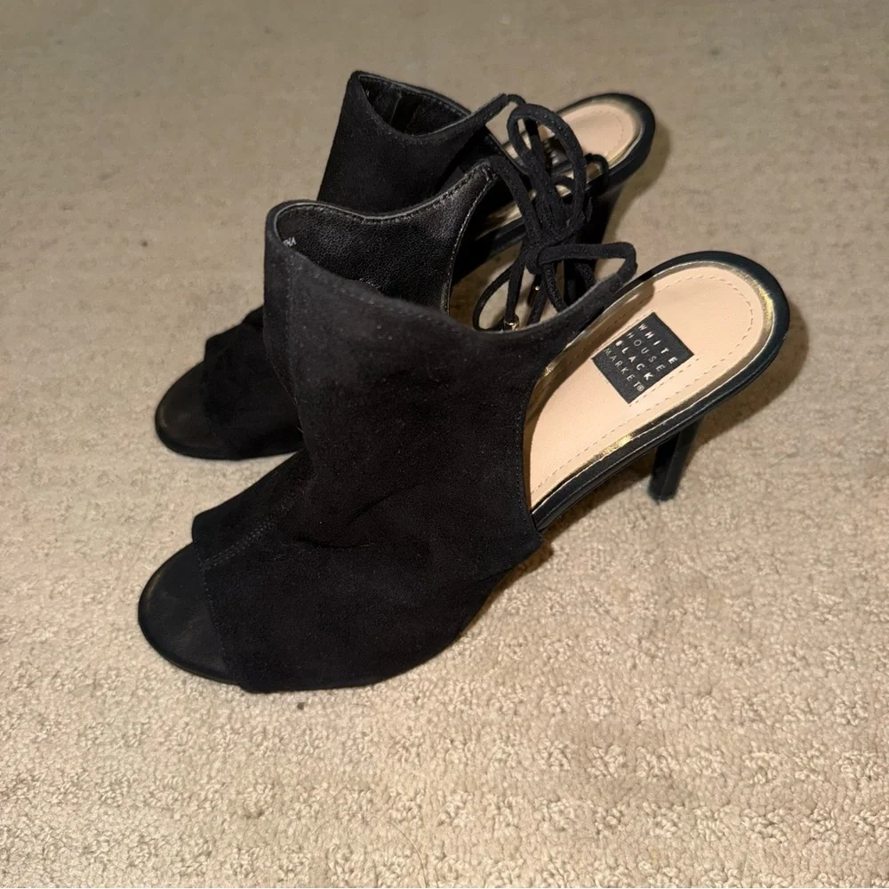 White House Black Market WHBM Isla Open Toe Shootie Black Suede Size 7
